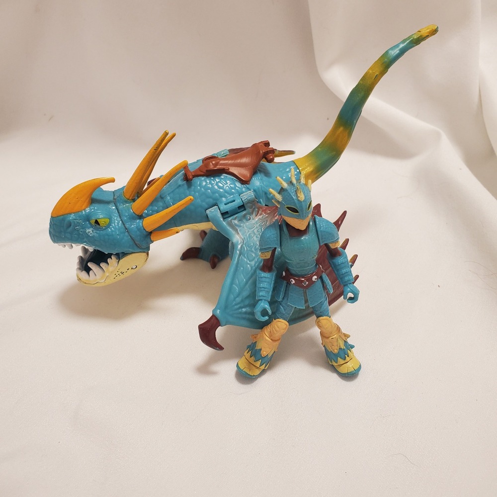 Spin Master How to Train Your Dragon Stormfly Astrid Action Figure Set